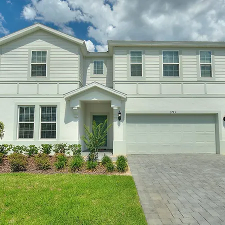 Villa 3723 Lana Avenue